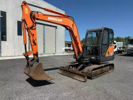 Minigraafmachines 2009 Doosan DX55 (1)