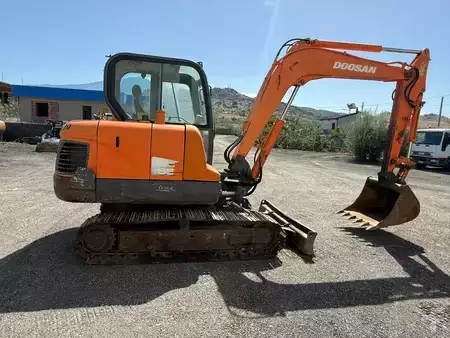 Minigraafmachines 2009 Doosan DX55 (4)