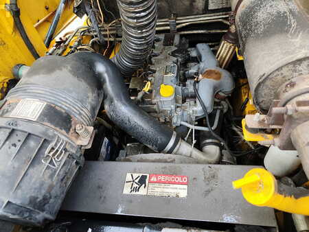 Kompaktlader 2000 Gehl 5635DXT-Turbo (2)