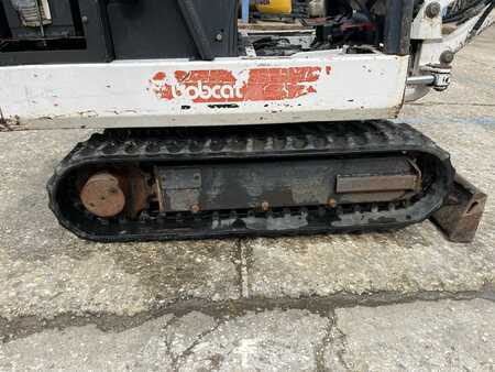 Mini pelle 2004 Bobcat 320 (11)