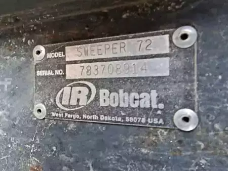 Kompaktní nakladače 2000 Bobcat 863H (15)