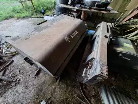 Kompaktní nakladače 2000 Bobcat 863H (9)