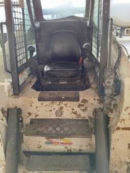 Kompakt rakodó 2002 Bobcat S250 (6)