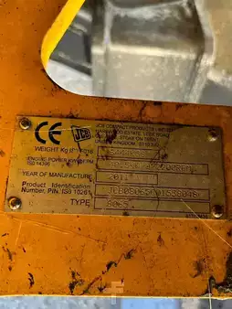 Mini kotrógép 2011 JCB 8065RTS (7)