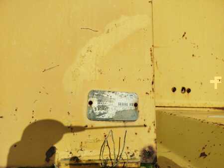 Ładowarki kołowe 1984 Fiat FR15 (18)