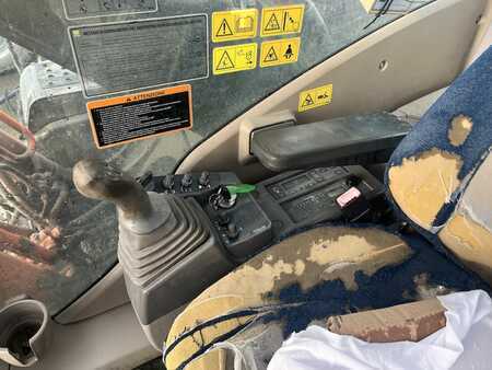 Beltegraver 2010 Hitachi ZX240N-3 (6)