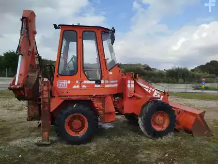 Rigid Backhoe Loader 1992 FAI 555B (10)