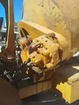 Betonmengers 1984 Dieci D2400 (4)