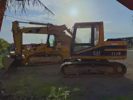 Pelles sur chenilles 1995 Caterpillar 312B (1)