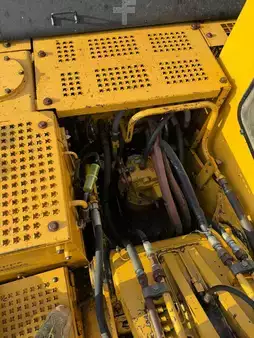 Pelles sur chenilles 1995 Caterpillar 312B (11)