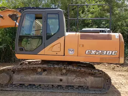 Rupsgraafmachines 2015 Case CX230C-NHD (1)