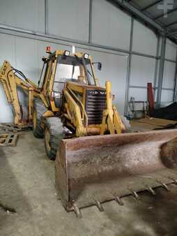 Caterpillar 428