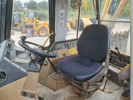 Koparko - Ładowarki sztywne 1992 Caterpillar 428 (5)