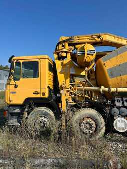 Truck mixer 1994 MAN 32372 (2)