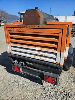 Compressor
 2007 Atlas Copco XAS186 (3)