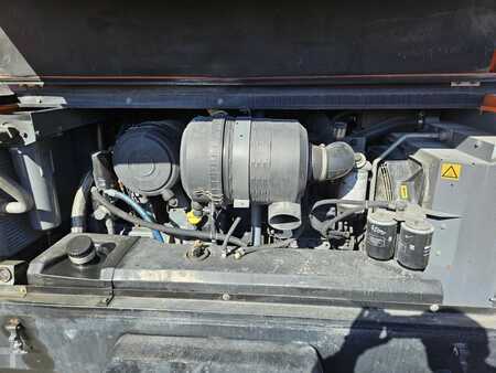 Compressor
 2007 Atlas Copco XAS186 (6)