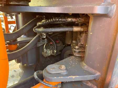 Doosan DL300