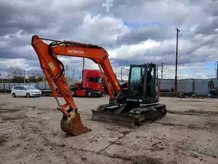 Minikaivinkoneet 2012 Hitachi ZX85USBLC-3 (1)