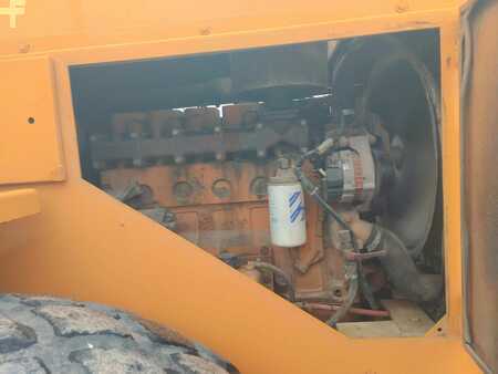 Tiejyrät 1993 Case W1102D (7)