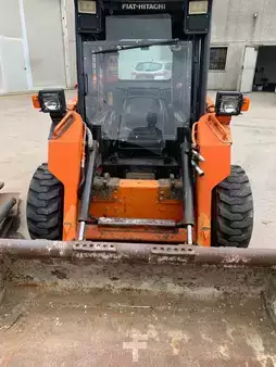 Kompaktní nakladače 1997 Fiat-Hitachi SL55B (3)