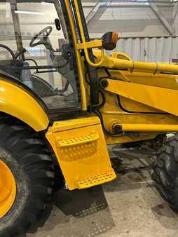 Starre graaflaadcombinaties 2003 Komatsu WB93R.2 (6)