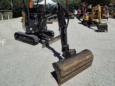 Mini kotrógép 2020 Volvo ECR18E (2)