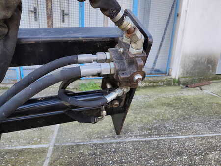 Árokvágó 2008 Caterpillar T9B (7)