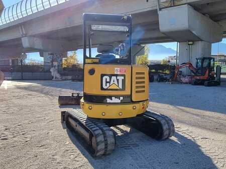 Minibagry 2017 Caterpillar 302.7DCR (4)