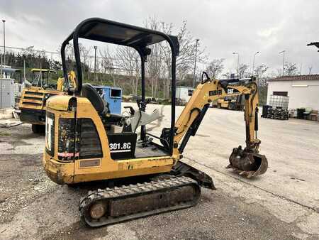 Minibagry 2002 Caterpillar 301.8C (1)