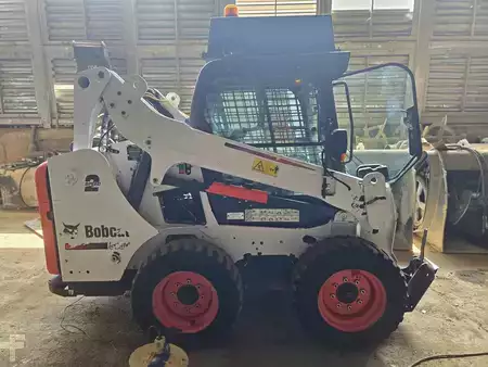 Kompaktní nakladače 2015 Bobcat S590 (1)