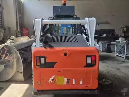 Kompaktní nakladače 2015 Bobcat S590 (4)