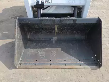 Bobcat S100