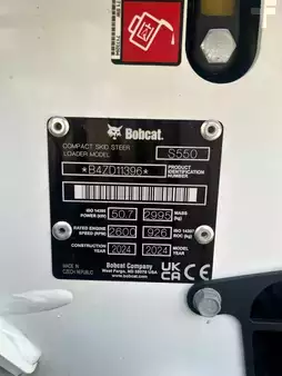 Cargadores compactas 2024 Bobcat S550 (8)