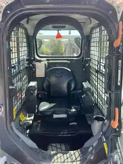 Cargadores compactas 2024 Bobcat S590 (5)