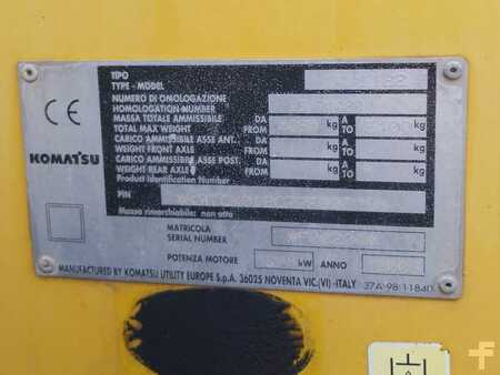 Kompakt rakodó 2003 Komatsu CK30 (9)