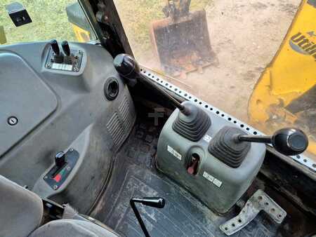 Starrer Baggerlader 2005 Komatsu WB93R-5 (11)