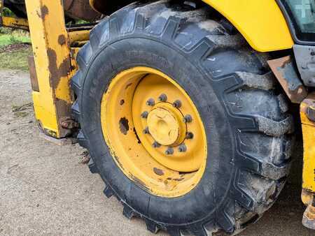 Starrer Baggerlader 2005 Komatsu WB93R-5 (12)