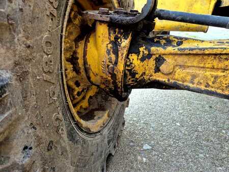 Starrer Baggerlader 2005 Komatsu WB93R-5 (16)