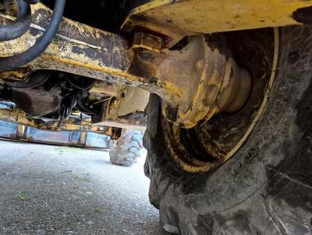 Starrer Baggerlader 2005 Komatsu WB93R-5 (18)