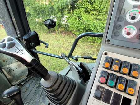 Starrer Baggerlader 2005 Komatsu WB93R-5 (9)