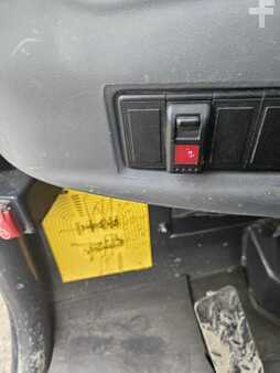 Chargeuse sur pneus 2015 Komatsu WA70-7 (8)