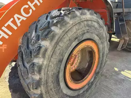 Kolové nakladače 2006 Hitachi ZW220 (6)