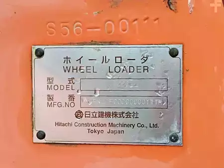 Kolové nakladače 2006 Hitachi ZW220 (8)