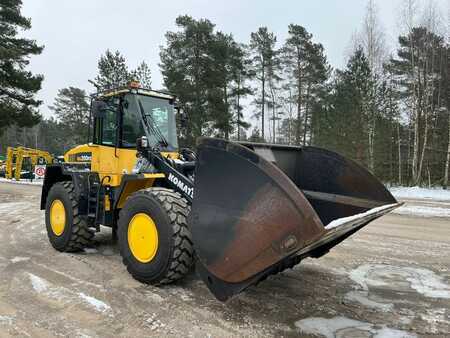 Pyöräkuormaajat 2015 Komatsu WA200PZ (2)