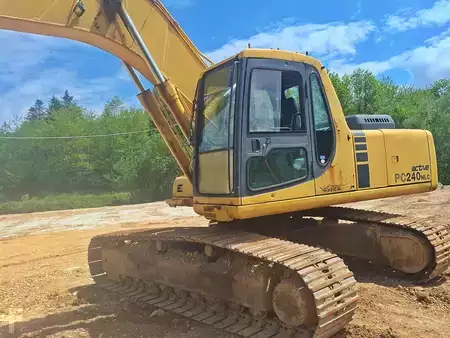 Bæltegraver 1999 Komatsu PC240NLC-6K (1)