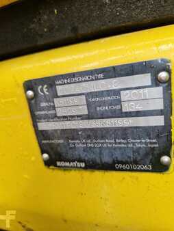 Escavadora de rastos 2011 Komatsu PC240NLC-8 (12)