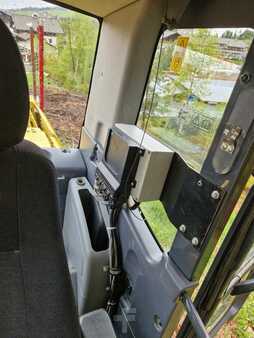 Escavadora de rastos 2011 Komatsu PC240NLC-8 (6)