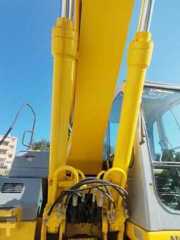 Kettenbagger 2008 New Holland Construction E245B (4)