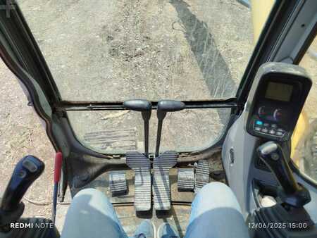 Beltegraver 2008 New Holland Construction E215B (6)