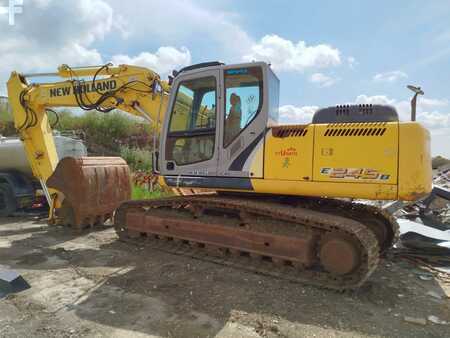Kettenbagger 2010 New Holland Construction E245B (1)